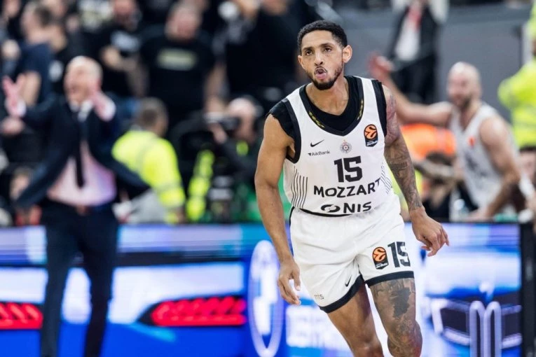 NAPETO JE U MINHENU: Partizan ponovo vodi!