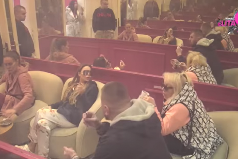 Janjuš se žali cimerima