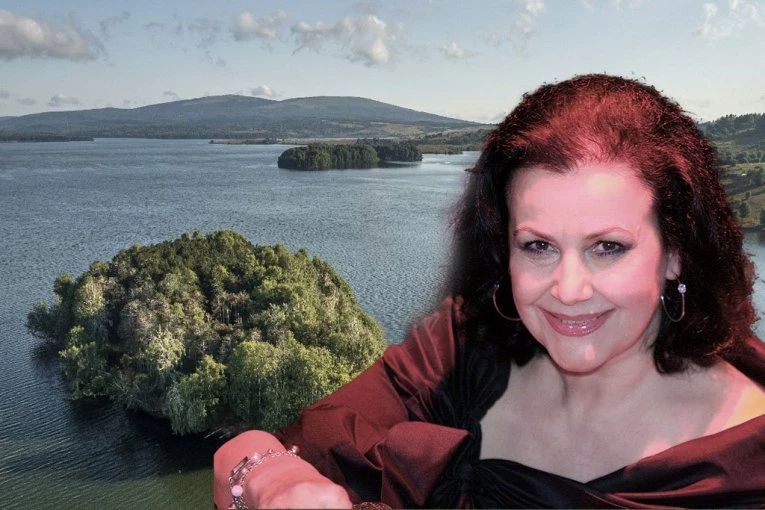 SNEŽALA SAVIĆ NIKAD BRUTALNIJE O PLASTIČNIM OPERACIJAMA! Tvrdi da je OVDE pronašla ELIKSIR MLADOSTI