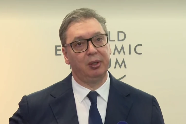 "NE BIH TO DA KOMENTARIŠEM"! Vučić o govoru Donalda Trampa u Davosu - "ŽELIM DA OSTANEM GOSPODAR NEIZGOVORENIH REČI"!