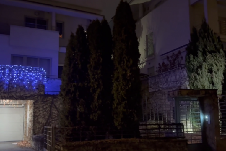 Policija je sinoć bila ispred vile