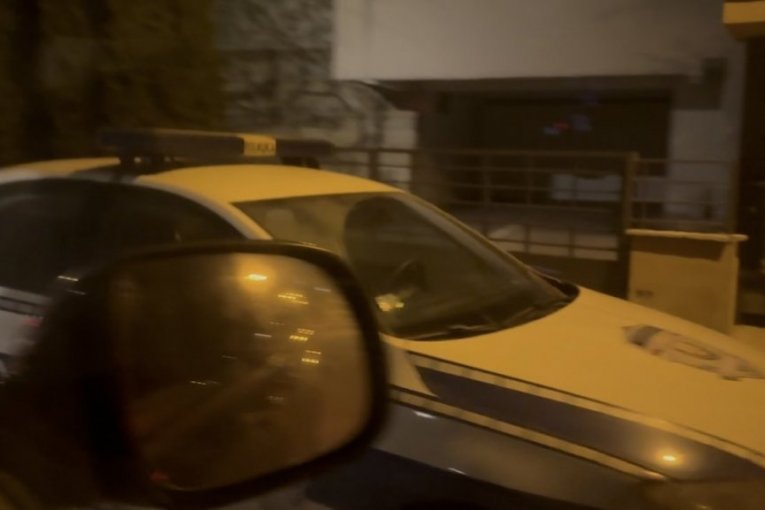 Policija je sinoć bila ispred vile