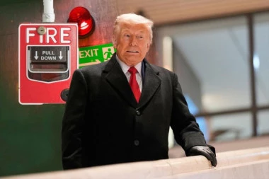 DRAMA U DAVOSU! Aktiviran protivpožarni alarm dok je Tramp bio u zgradi!