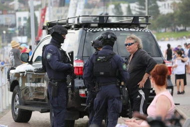 HOROR U AUSTRALIJI! Tri osobe UBIJENE, napadač u bekstvu!