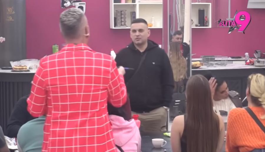 DA LI JE OVO NORMALNO PONAŠANJE?! Bebica zaprepastio javnost, ne ostavlja Teodoru na miru zbog Đukića (VIDEO)