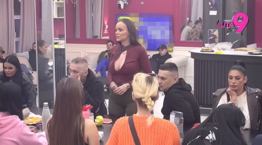 DA LI JE OVO NORMALNO PONAŠANJE?! Bebica zaprepastio javnost, ne ostavlja Teodoru na miru zbog Đukića (VIDEO)