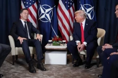 ODJEKNULA BOMBA IZ NATO! Rute BRUTALNO odbrusio neistomišljenicima i STAO uz Trampa: Iran mora biti zaustavljen!