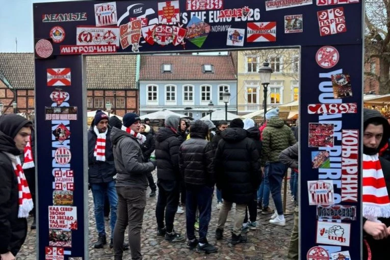 DELIJE OSVAJAJU MALME: Navijači Zvezde okupljaju se u velikom broju pred važno gostovanje (VIDEO)