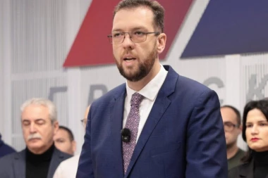 Radulović: Dok opozicija u Medijani troši novac na anonimne svirke, SNS otvara fabrike i donosi radna mesta