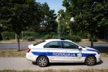 UŽAS U MIRIJEVU! Automobil uleteo u prodavnicu, policija na licu mesta! (VIDEO)