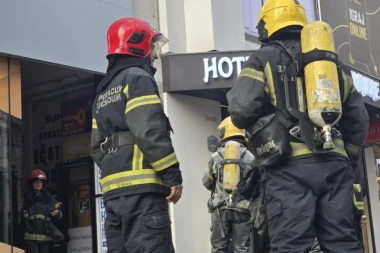 POŽAR GUTA OBJEKAT BRZE HRANE! Drama u Čačku! (VIDEO)