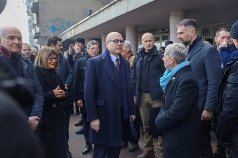 FAŠISTIČKO ZLO VIŠE NIKADA I NIGDE NE SME DA SE PONOVI! Vučević na pomenu žrtvama Novosadske racije: "Istina mora da nas ujedini" (FOTO)