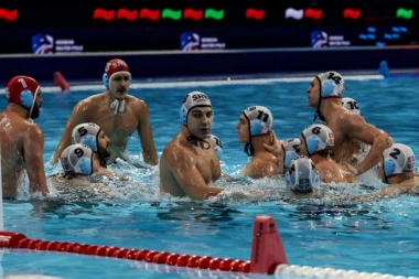 DALEKOMETNA PALJBA: Idemo "delfini"! Srbija ima dva gola prednosti