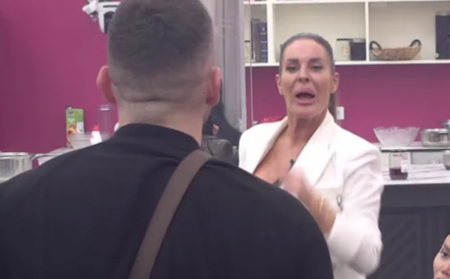 OBEZBEĐENJE OPKOLILO ELITU, ANELI DIVLJA PO KUĆI: Nakon Anite, nasrnula na Kačavendu, uputila MONSTRUOZNE pretnje! (FOTO)