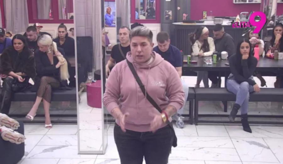 POPADAĆE VAM VILICE KAD ČUJETE KAKVE VRELE AKCIJE VOLI ANĐELO RANKOVIĆ: O ovim fetišima nije smeo da priča na TELEVIZIJI, gledaoci zgroženi!