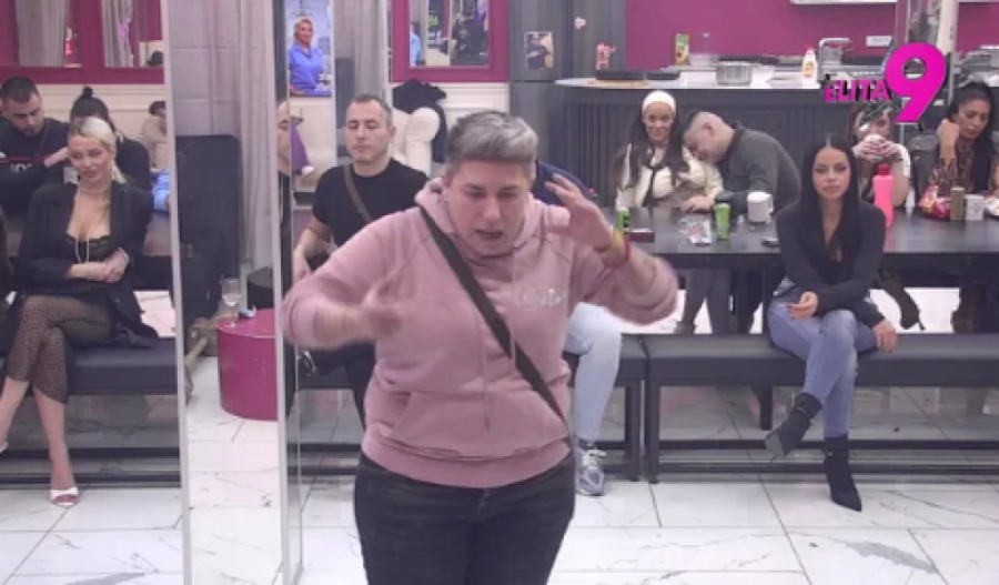 POPADAĆE VAM VILICE KAD ČUJETE KAKVE VRELE AKCIJE VOLI ANĐELO RANKOVIĆ: O ovim fetišima nije smeo da priča na TELEVIZIJI, gledaoci zgroženi!