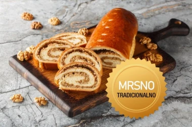 STARINSKA MAJSTORSKA ŠTRUDLA SA ORASIMA: Domaća poslastica koja se čeka ceo dan, a pamti ceo život