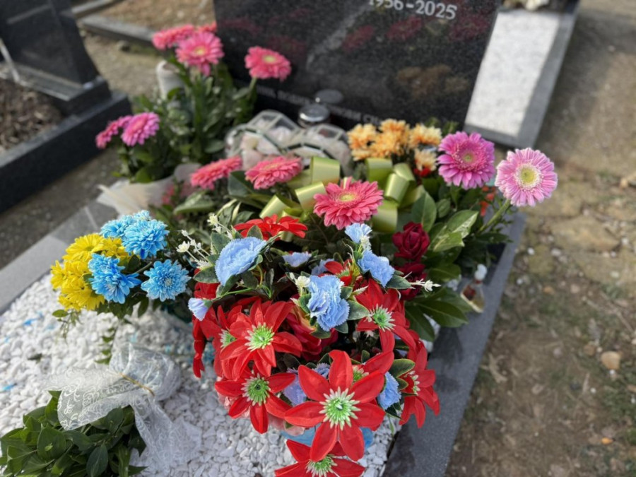 POTRESNA SCENA NA GROBU MATORINE MAJKE - Hitno izvedena iz Elite, a OVAJ detalj ledi krv u žilama! (VIDEO, FOTO)