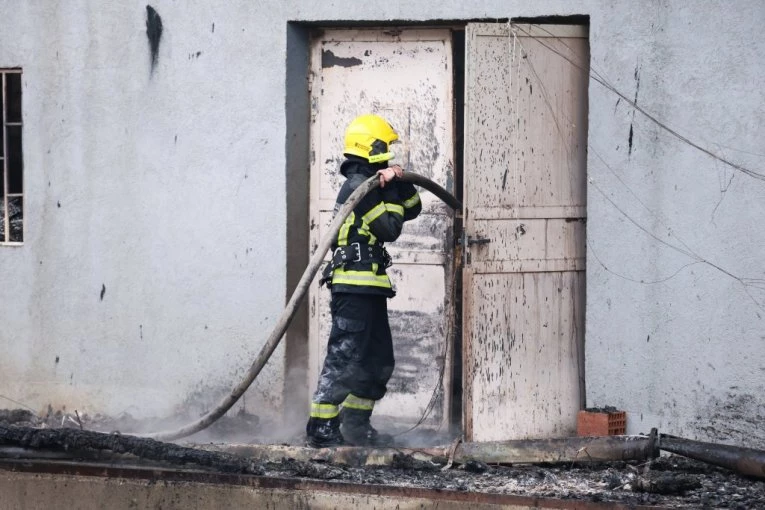 DRAMA U SRCU GRADA! Buknuo POŽAR u čuvenom pozorištu – kupola se srušila, ima POVREĐENIH!
