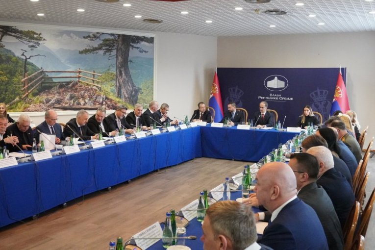 Sednica Vlade Srbije na Tari