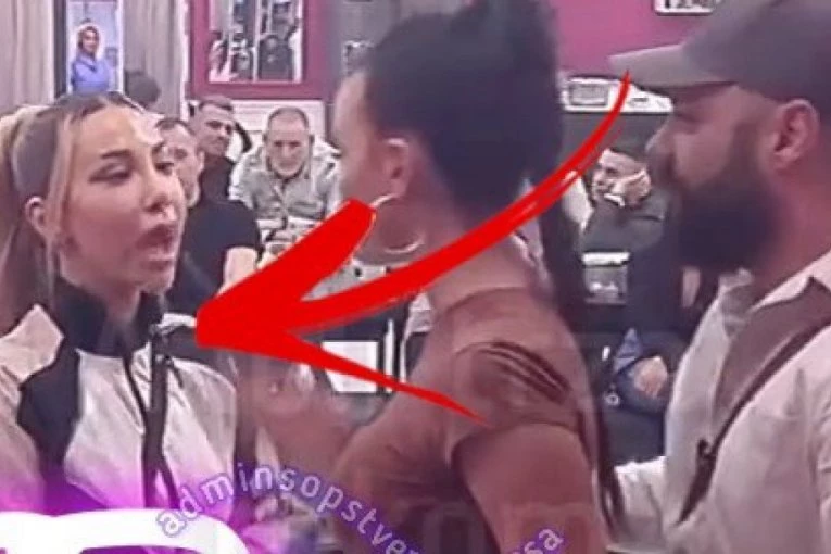 OVAJ DETALJ NIKO DO SAD NIJE PRIMETIO! Evo šta se tačno desilo pre BRUTALNOG SUKOBA Aneli i Anite - ISPLIVAO CEO SNIMAK! (VIDEO)