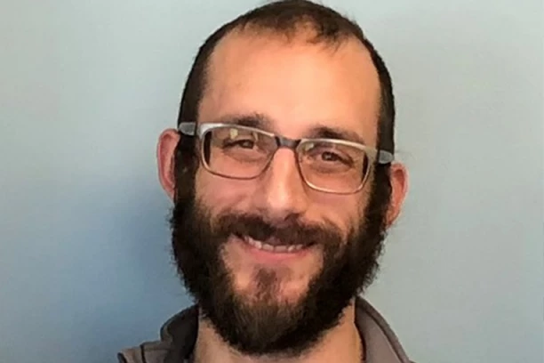 OVO JE UBIJENI CIVIL U MINEAPOLISU! Haos u Americi posle njegove likvidacije! TRAMP TVRDI DA JE "ILEGALNI MIGRANT", NJEGOVI RODITELJI DA JE ROĐEN U ILINOISU! (UZNEMIRUJUĆI VIDEO)