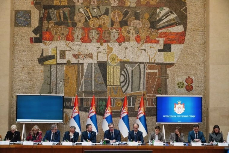 NEKI MINISTRI NE ČINE DOVOLJNO! Vučić poručio premijeru: Ili će da rade ili idite Vi u Skupštinu sa inicijativom za smenu ministara ili ću to da uradim ja!