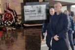 OVO JE SVIMA PROMAKLO: Evo ko je bio najveći oslonac Nemanji Vidiću tokom sahrane brata Dušana! (FOTO)