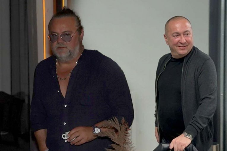 ĐANI O SRAMNOM PONAŠANJU ŽELJKA ŠAŠIĆA NA AERODROMU! Pevač ovako odgovorio kolegi! (VIDEO, GALERIJA)