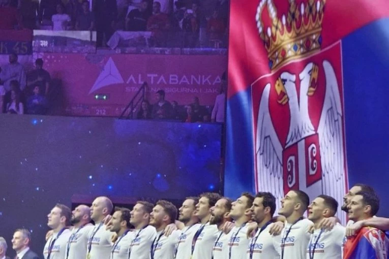 "BOŽE PRAVDE" SE ORI ARENOM: Svi kao jedan! (VIDEO)