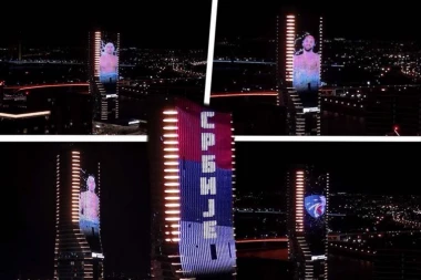 ČESTITKA ZLATNIM "DELFINIMA" SA KULE BEOGRAD: Impresivna slika iz prestonice - SRBIJA SLAVI POBEDU VATERPOLISTA! (VIDEO)