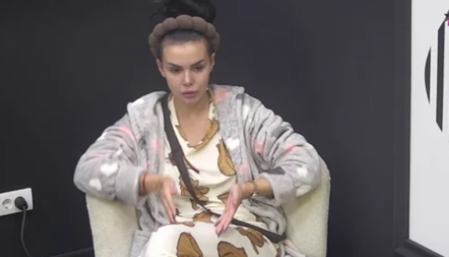 SKANDALČINA! Maja Marinković GOLA šetala po "Eliti", takmičari u STRAHU šta joj se dešava! (FOTO)