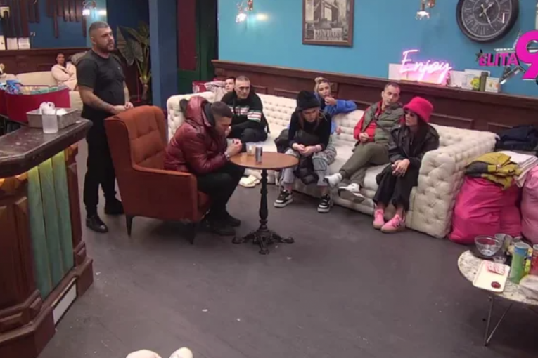 Učesnici igraju "Igru istine"