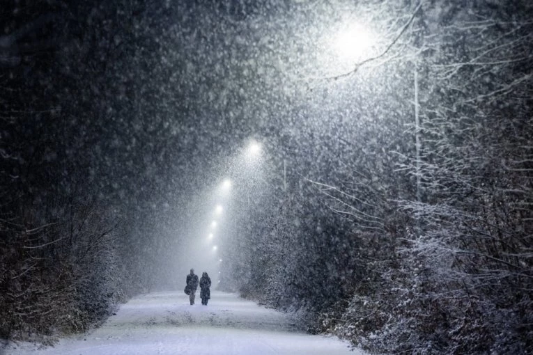 MEĆAVA VEĆ POČELA U OVOM DELU SRBIJE! Spremite se za novi temperaturni šok! ZIMA SE VRAĆA NA VELIKA VRATA! (VIDEO)