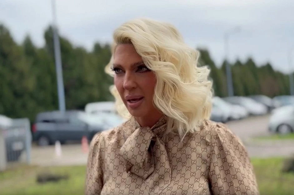 KARLEUŠA NAPUSTILA STUDIO U ŠIMANOVCIMA, HITNO ZAUSTAVLJENO SNIMANJE: Pevačica besna izletela iz emisije, usledio šok-obrt!