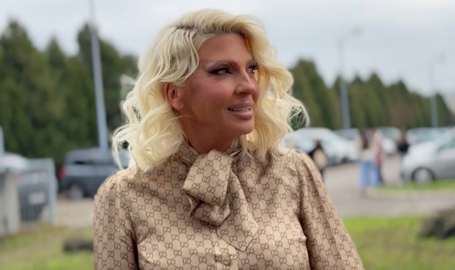 "VOLE BIVŠI MUŽEVI DA ZABRANJUJU...":  Jelena Karleuša brutalno nakon drame s Duškom, pa razvezala jezik o ESTRADI! (VIDEO)
