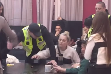 ISPOLIVALA JE PRED SVIMA! Isplivao snimak incidenta, OBEZBEĐENJE OPKOLILO IMANJE U ŠIMANOVCIMA! (GALERIJA)