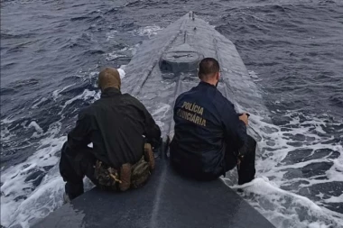 NEVEROVATNO! Portugalska policija zaplenila rekordnih devet tona kokaina iz "narko-podmornice"! VREDNOST DROGE PROCENJENA NA 600 MILIONA EVRA!