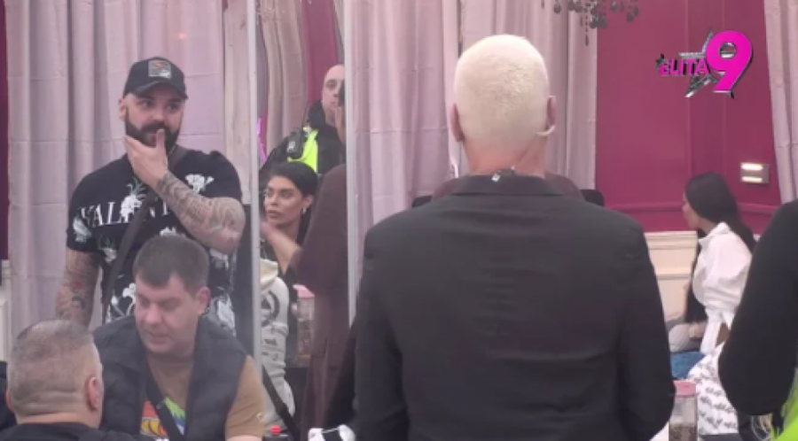 OBEZBEĐENJE OPKOLILO BELU KUĆU, ANITA I LUKA NAPRAVILI TOTALNI LOM: Voditelj zaustavio program zbog drame, ukućani se razbežali na sve strane!