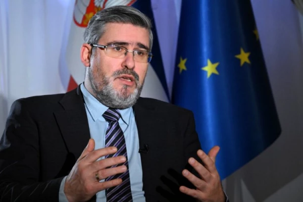 DVE I PO GODINE SMO IH UPOZORAVALI! Ministar Starović iskritikovao odnos EK prema vozačima: Do ovih blokada moralo je doći da bi Brisel shvatio ozbiljnost situacije