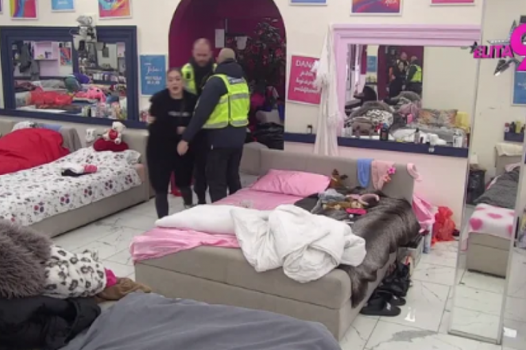 Anastasija Brčić i Sunčica Bajić svađa