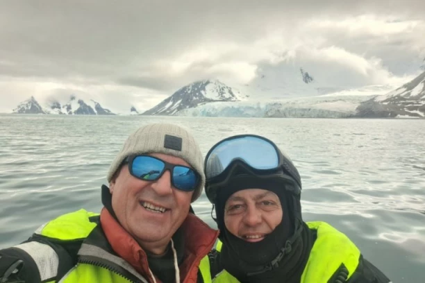 Naučnik Aleksandar duže od mesec dana je na istraživačkom brodu na Antarktiku - nestvarni prizori oduzimaju dah (FOTO)