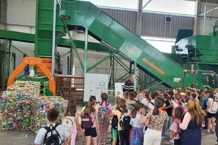 OD DIVLJIH DEPONIJA DO MODELA ODRŽIVOG UPRAVLJANJA OTPADOM:  Regionalna deponija "Srem-Mačva" - projekat koji menja ekološku praksu u regionu