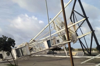 OLUJA ODNELA ŠEST ŽIVOTA! Milioni bez struje - "KRISTIN" RUŠI SVE PRED SOBOM! (FOTO)