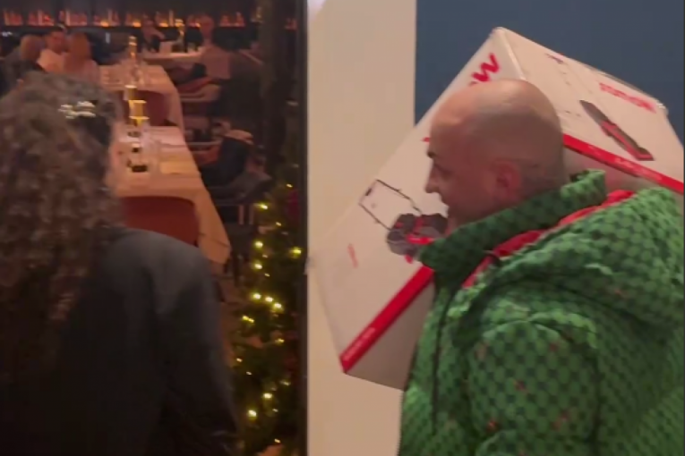 Desingerica sa ženom