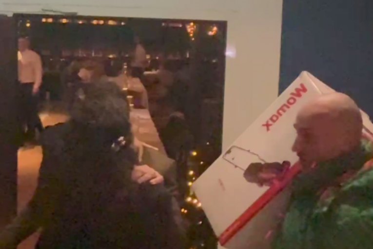 Desingerica sa ženom