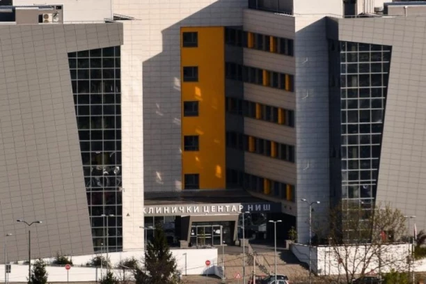 AVION SA POVREĐENIMA SLETEO U NIŠ: Direktor Kliničkog centra otkrio detalje o stanju pacijenata nakon udesa u Crnoj Gori
