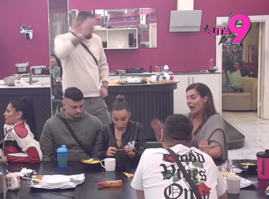 "GRUDI SU JOJ KAO JASTUK": Kačavenda zavela Mikija Dudića, pa ga ODUVALA pred milionima! (VIDEO)