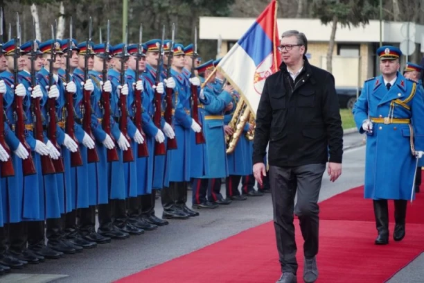 "VEOMA SAM ZABRINUT" Predsednik Vučić govorio o vojnim savezima u regionu!