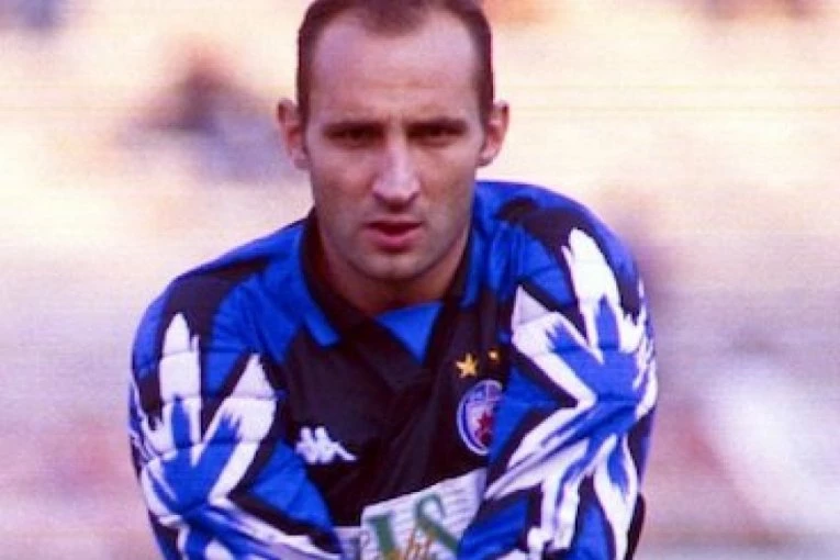 GREŠKE KOJE I DALJE BOLE: Ofsajd, dva sramna penala i PETARDA u mreži Zvezde - sećanje na Seltu koje nikad neće izbledeti! (VIDEO)